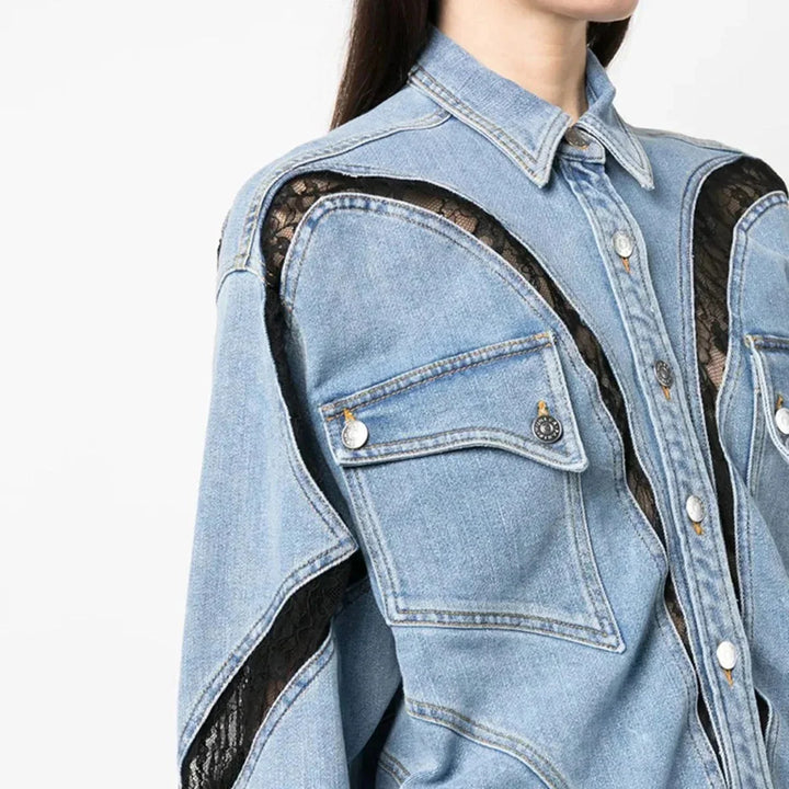 Oversized blue denim dress for women with zippers, casual and trendy design perfect for a casual and stylish look.
